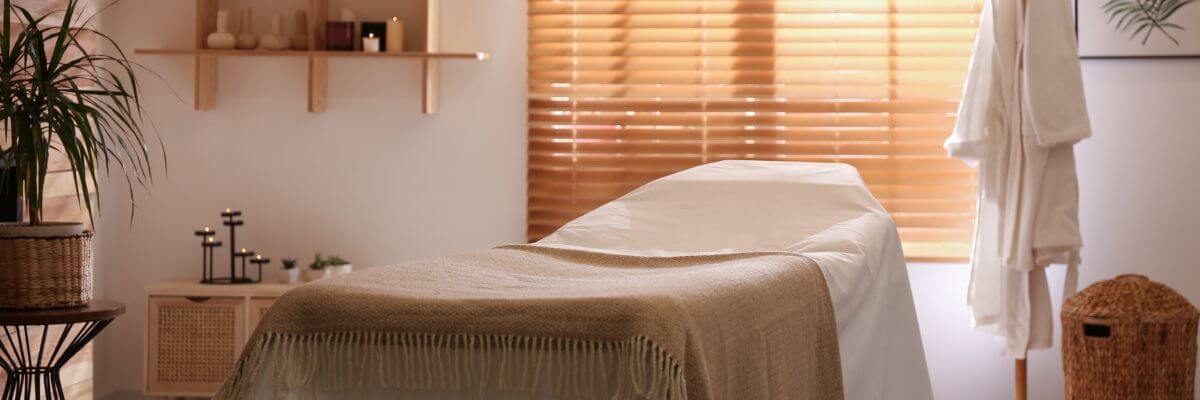 Massage room ideas in natural colors