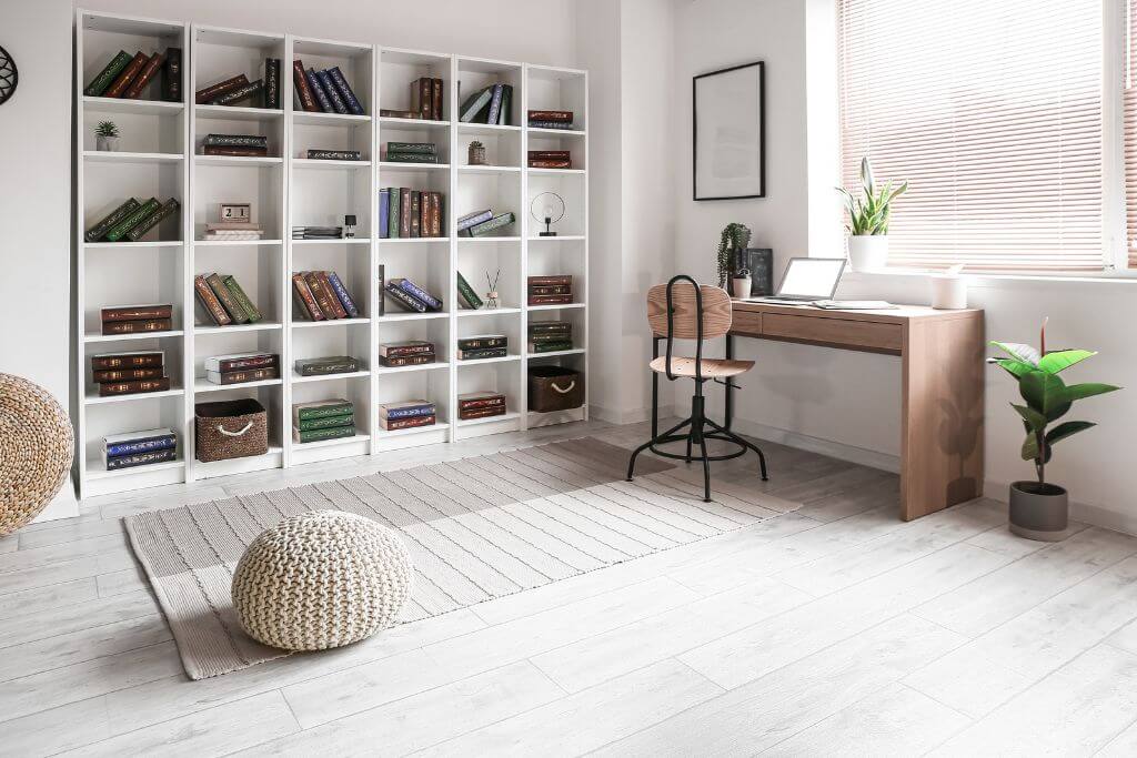 Minimal home office with bulit in shelves