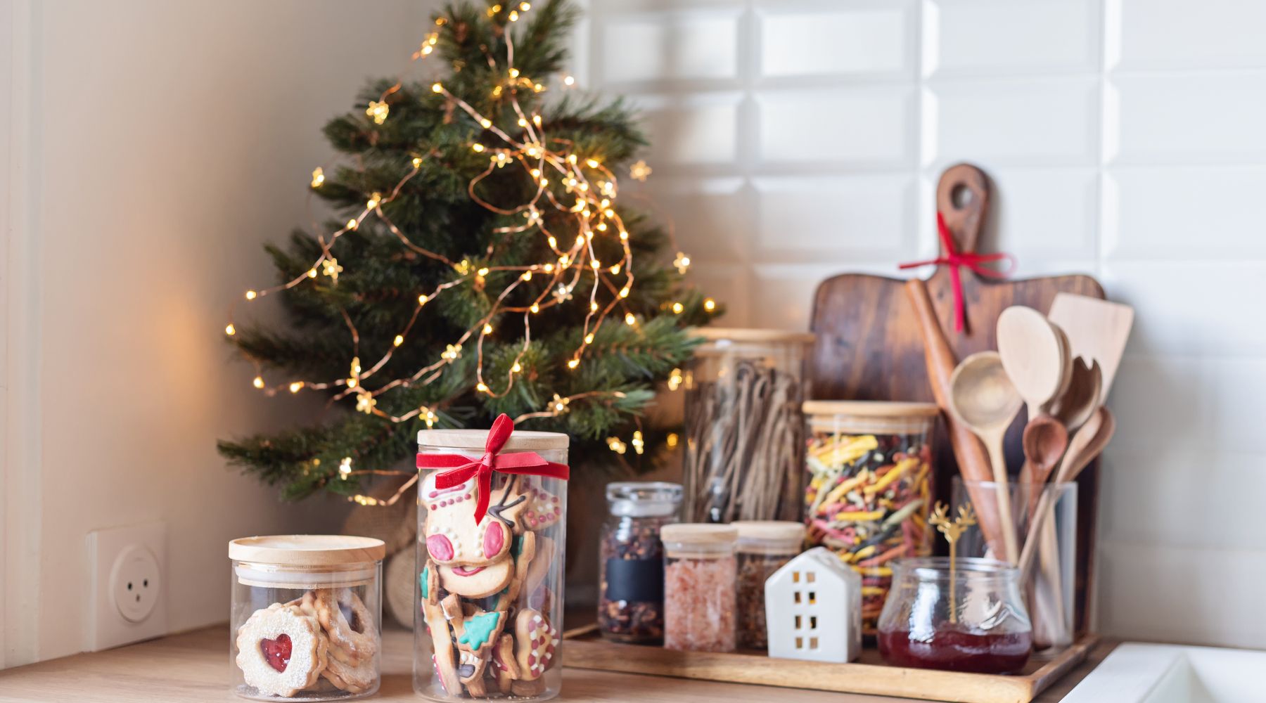 Wood Christmas Decorations: 120 Best Indoor & Outdoor Ideas