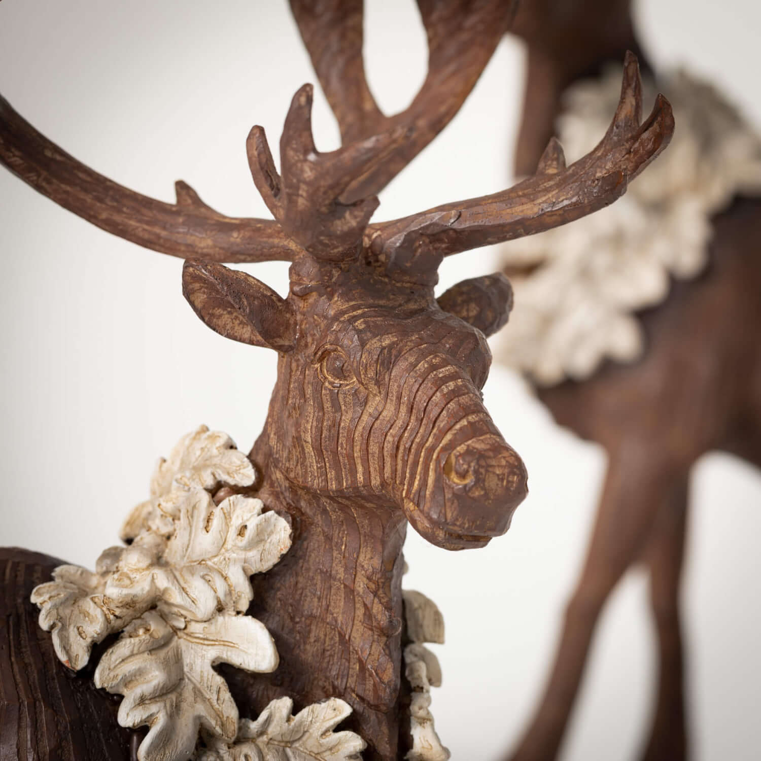 Deer Figurines With Wreaths Elevate Home Decor - Figurines