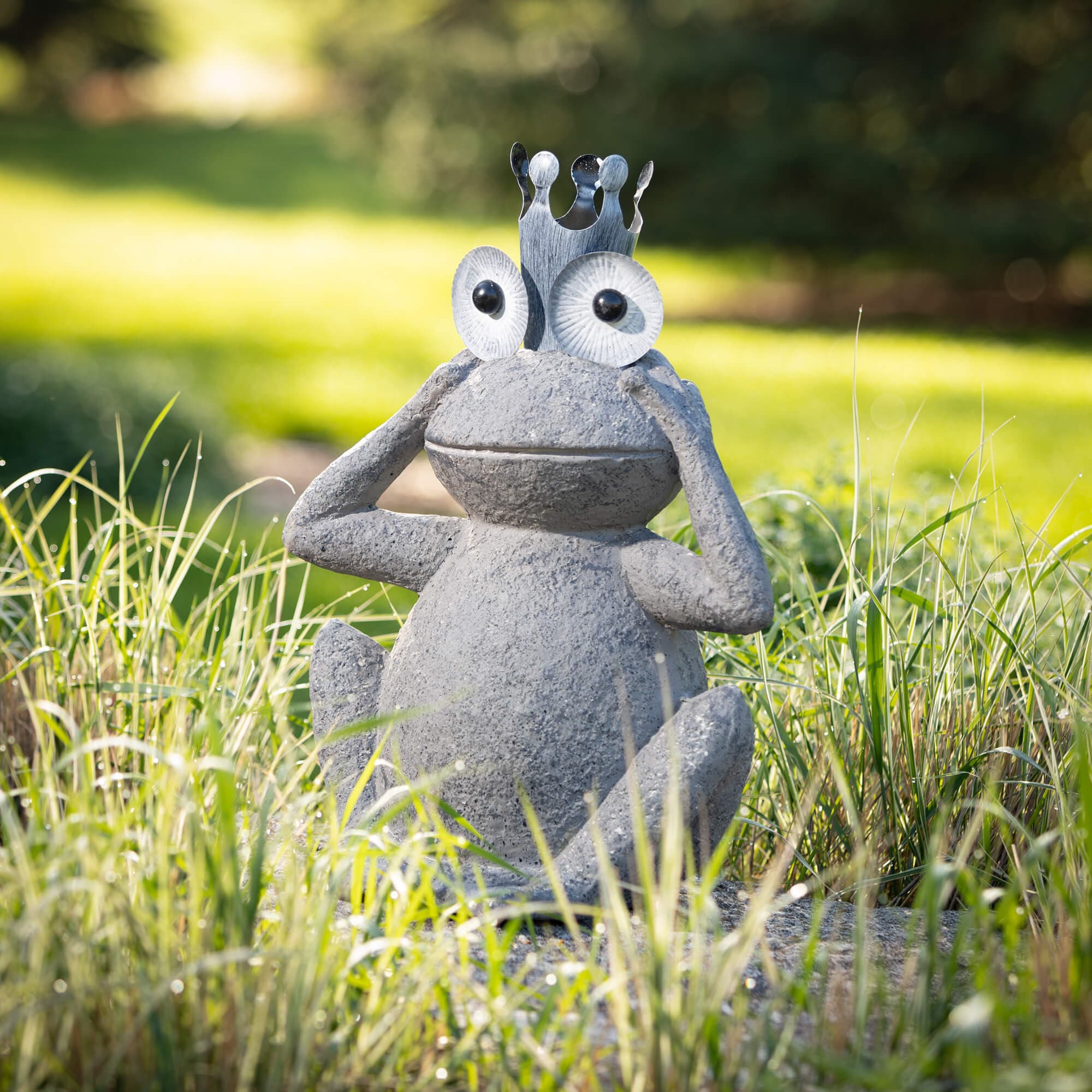 Gray Frog Garden Statues Elevate Home Decor - Outdoors