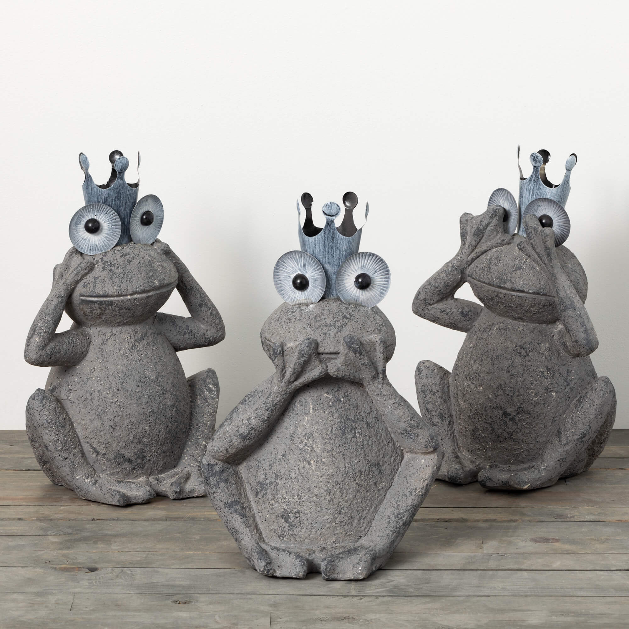 Gray Frog Garden Statues Elevate Home Decor - Outdoors