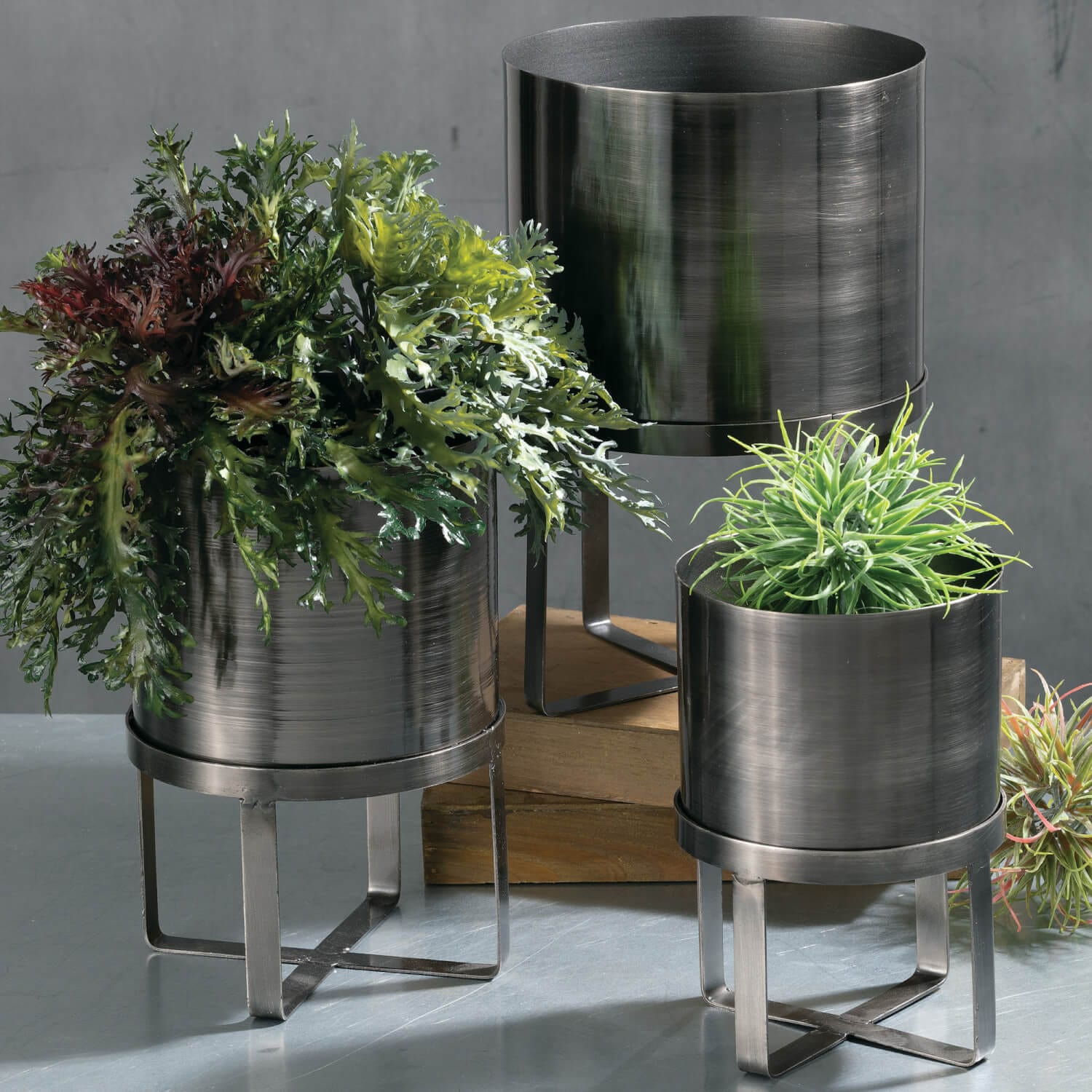 Metal Planter With Stand Trio Elevate Home Decor - Pots & Planters