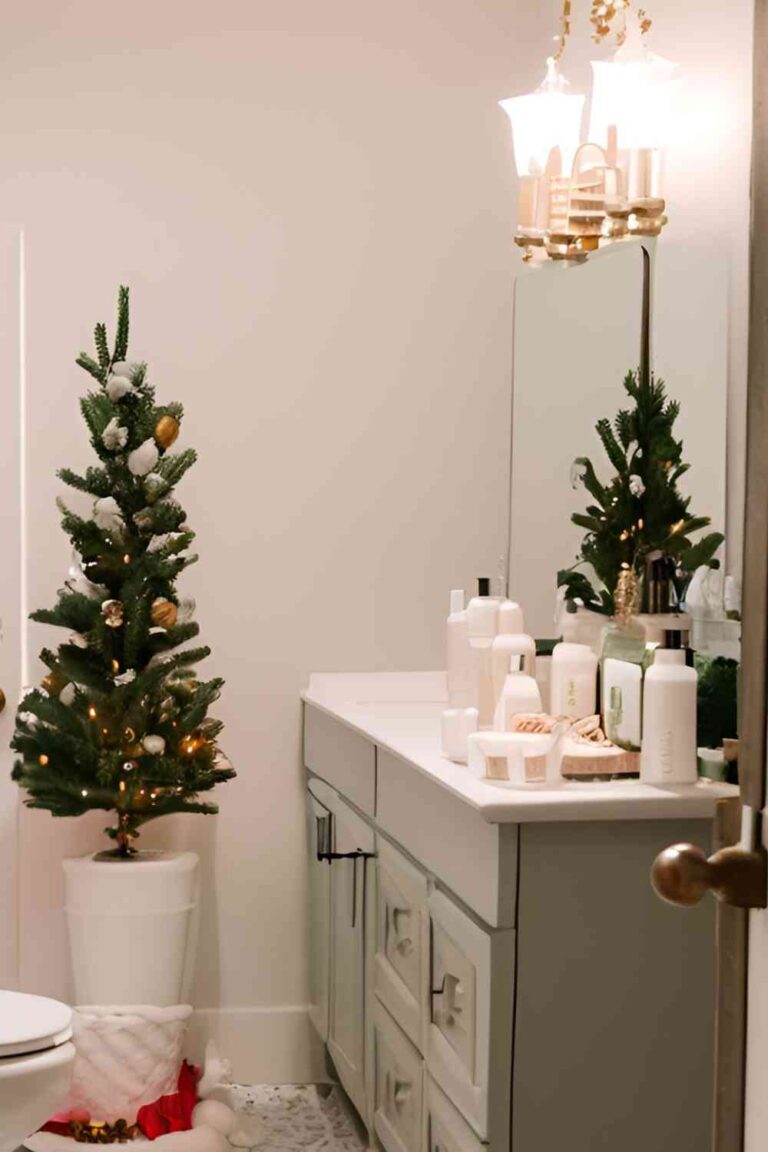 Christmas Decorations for Bathrooms: Top Ideas for Holidays to Come