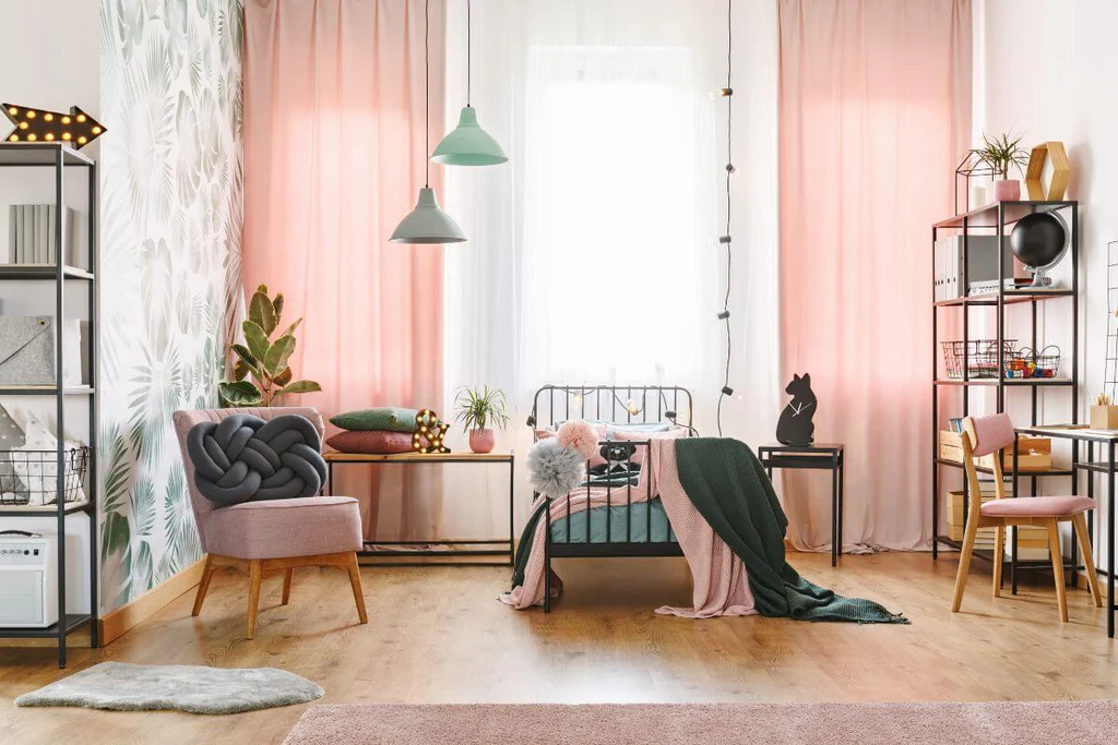 Pastel-colored bedroom in pink and mint green colors