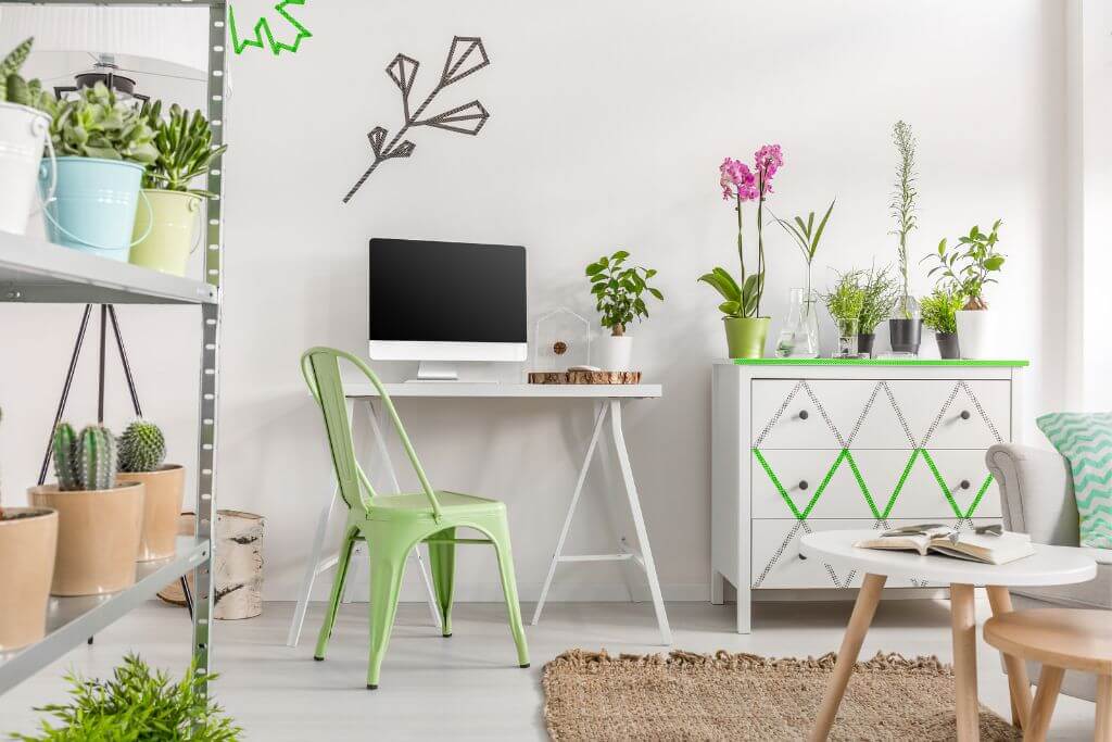 Home office with green details