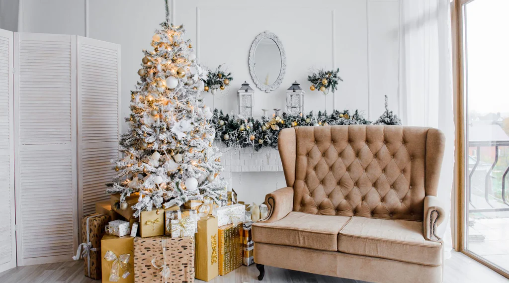 Gold Christmas tree decor ideas