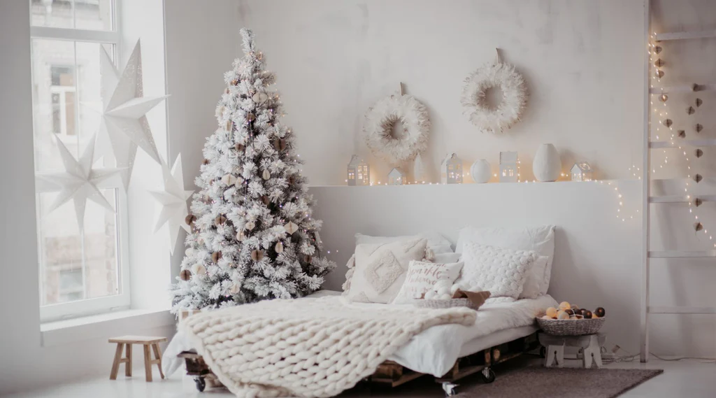 Modern bedroom Christmas Decor